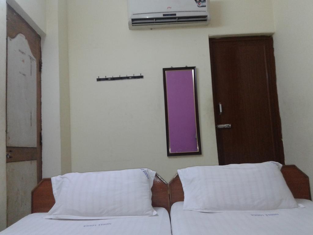 Noble Residency Otel Tirupati Oda fotoğraf