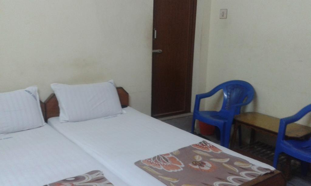 Noble Residency Otel Tirupati Oda fotoğraf