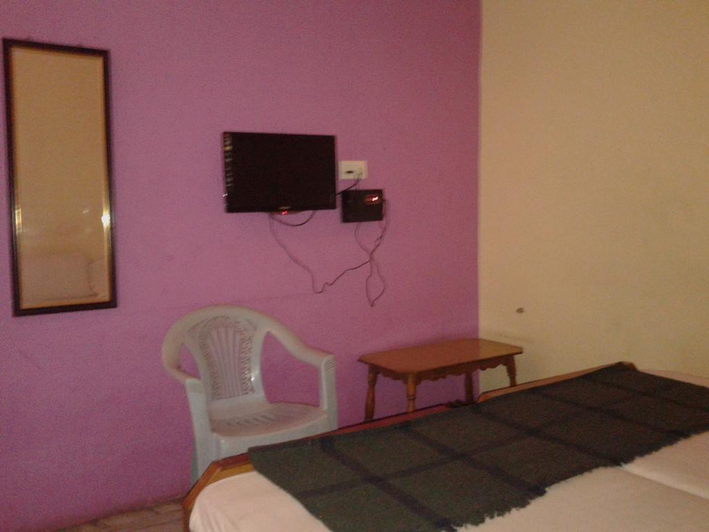 Noble Residency Otel Tirupati Oda fotoğraf